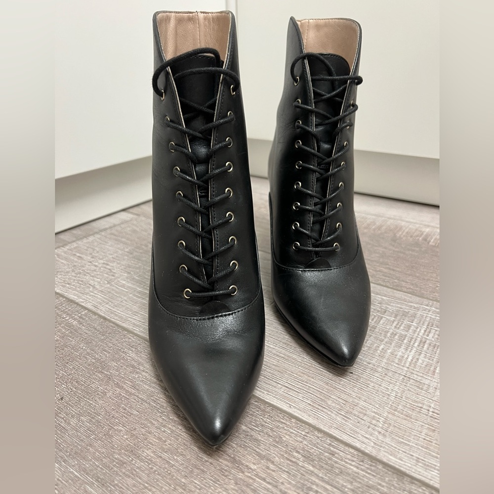 Nine West black leather lace up booties, pointed toe, women size 5 - Picture 9 of 12